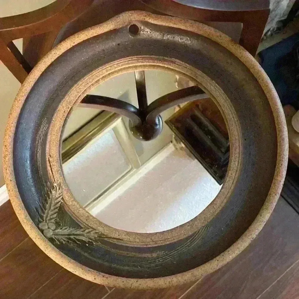Vintage Beaver Flats Pottery Mirror
Made in  Canada